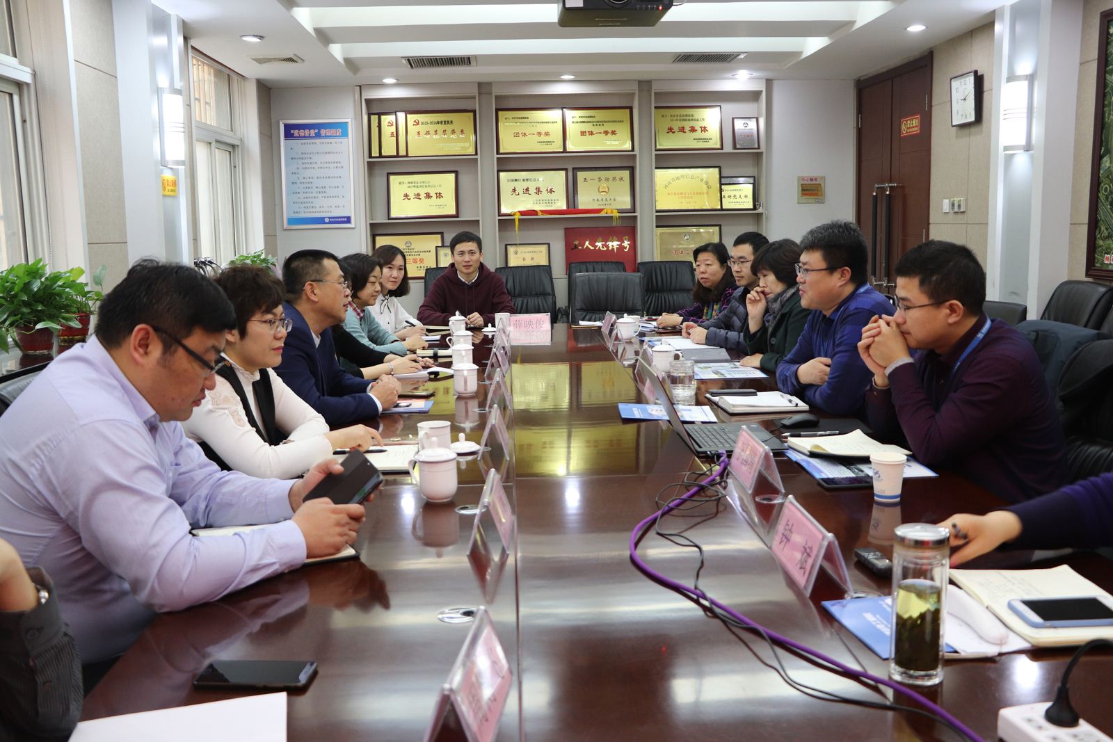 2月26日上午,黑龙江地理信息工程院马新文院长一行8人来我院调研考察